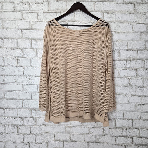 Shade & Shore Tops - Shade and Shore long sleeve sun top